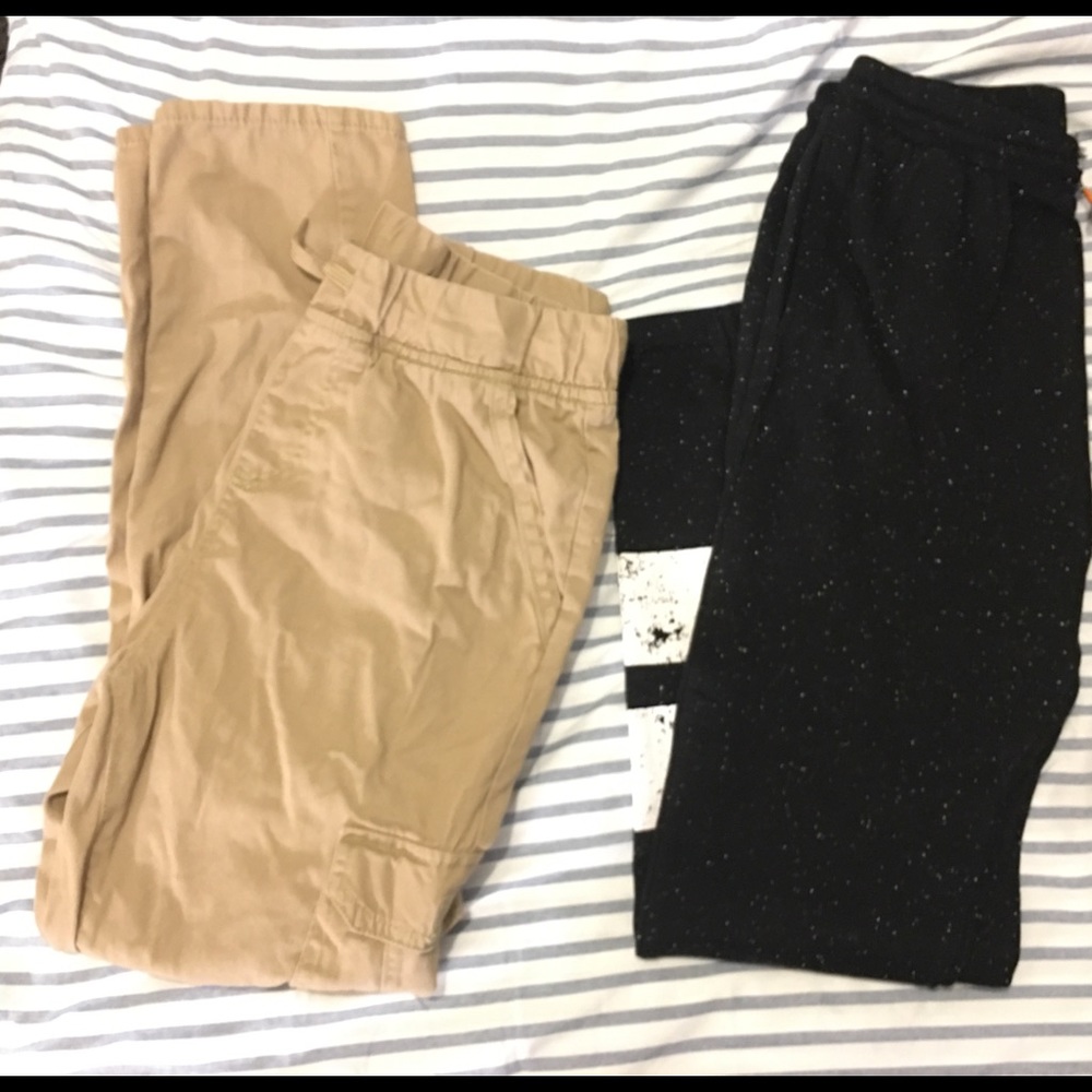 👖2/$15👖⭐️2 pairs of Boys pants/ Sweats/khakis⭐️